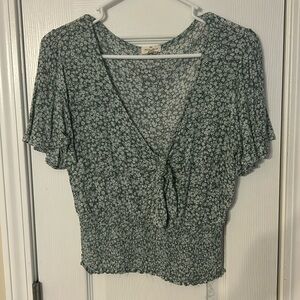 Green floral cropped blouse low cut medium